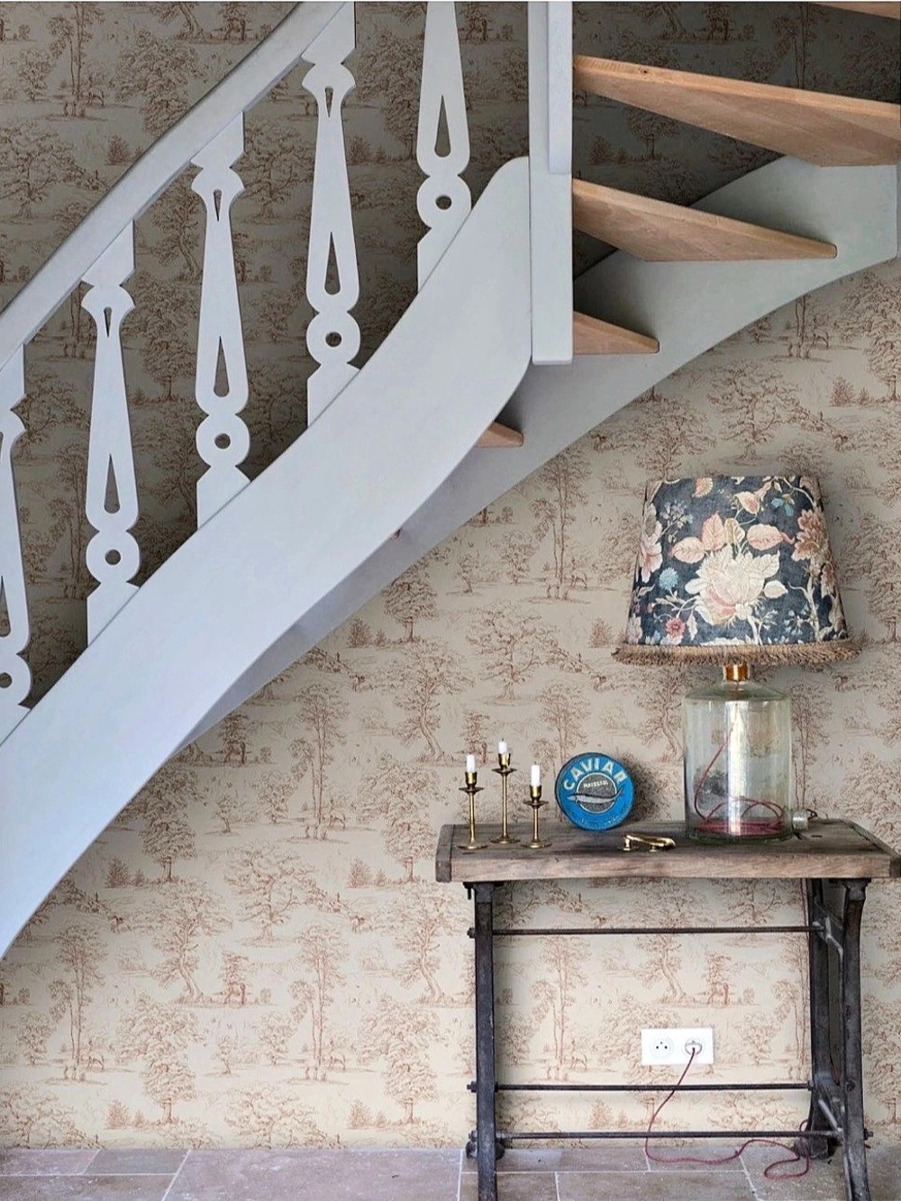 Sandberg Scalamandre Montfort Wallpaper - Terracotta (2 rolls)